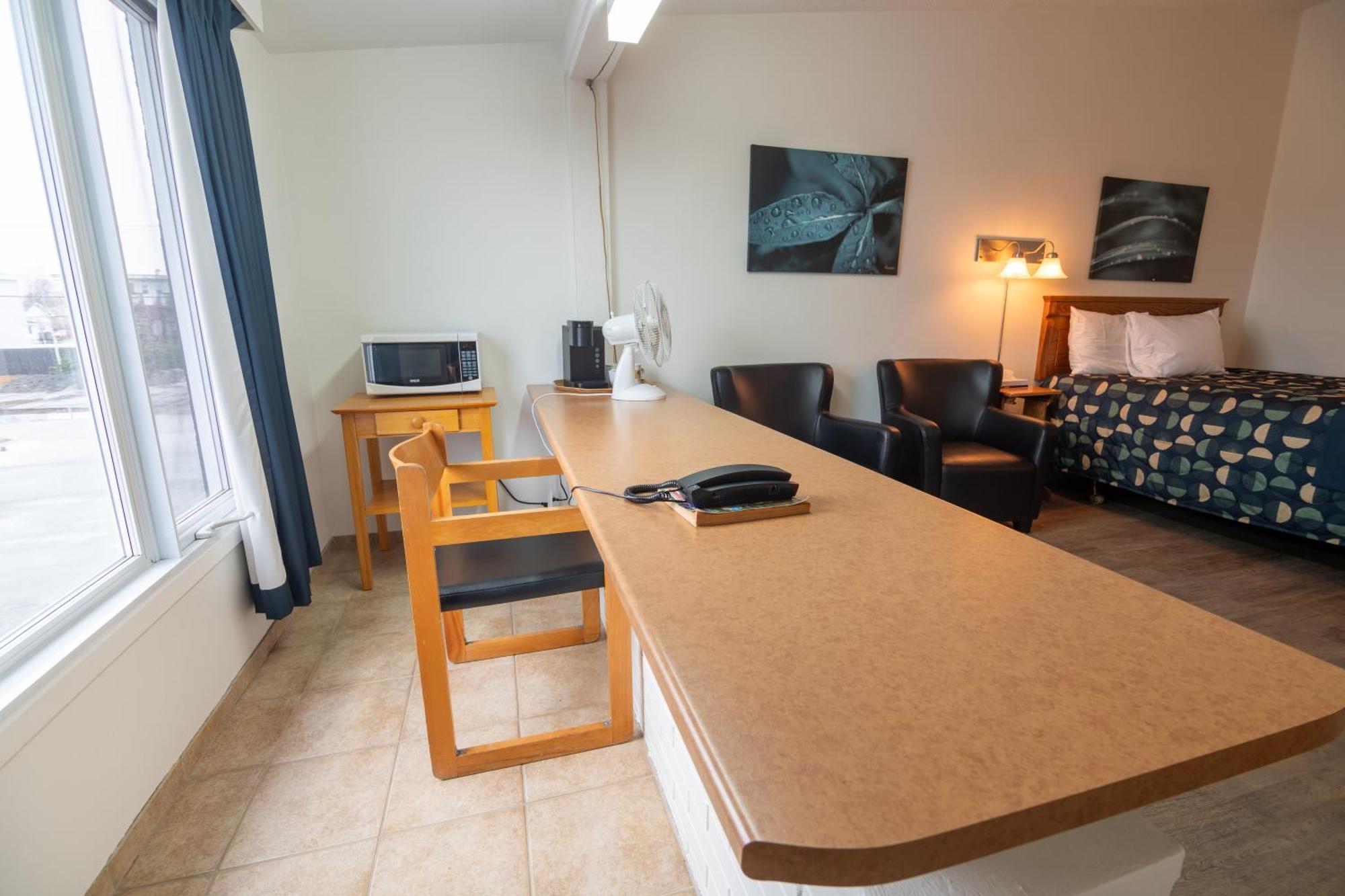 Hotel Les Mouettes Sept-Îles エクステリア 写真